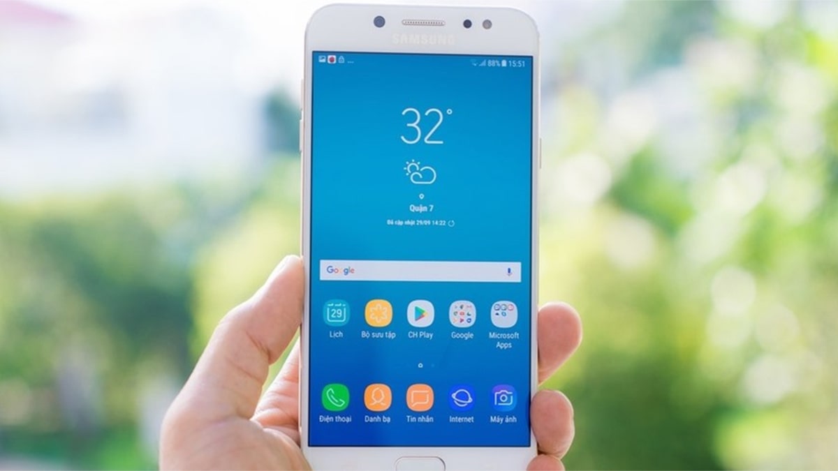 Đặc điểm của màn hình điện thoại Samsung J7 Plus