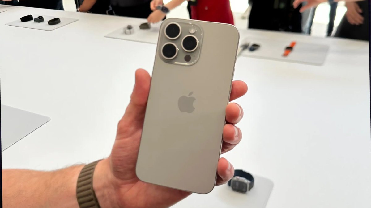 iPhone 16 Pro Max giá bao nhiêu?