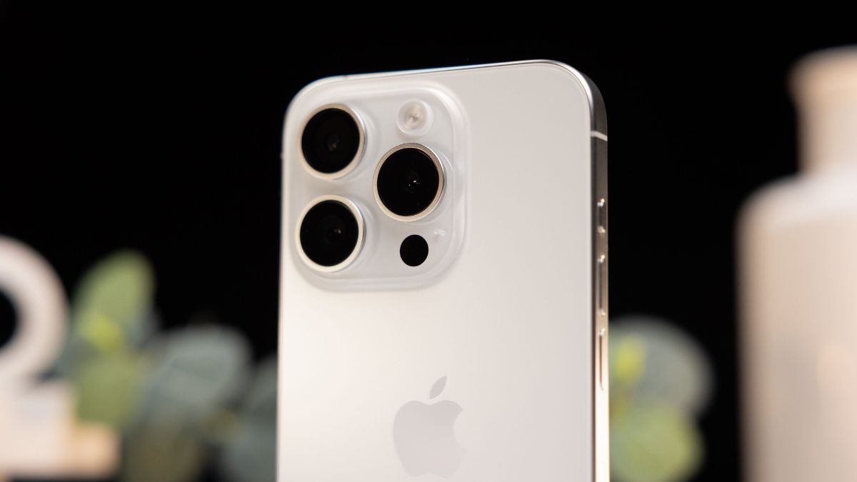 Review iPhone 16 Plus sớm nhất từ các trang công nghệ lớn